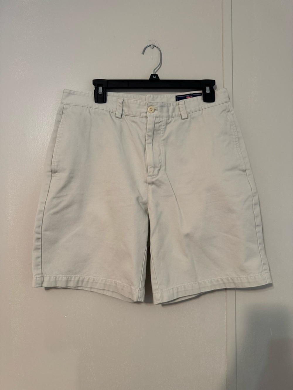 Vineyard Vines Off-White Flat-Front Cotton Club Shorts‎